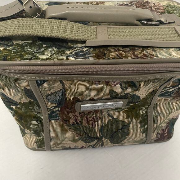Diane von Furstenberg Vintage Floral Tapestry Travel Makeup Case 9"x12" - Picture 2 of 16